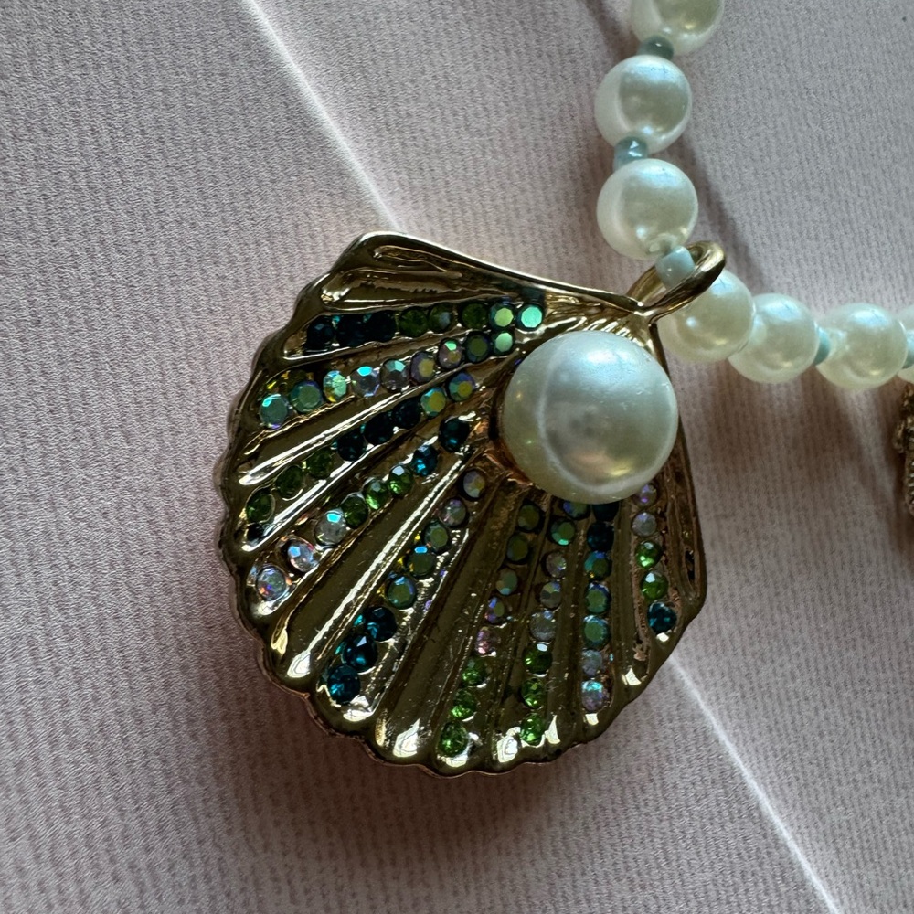 Betsey Johnson Cruise Control Faux Pearl
Seashell & Seahorse Pendant Necklace - Picture 7 of 10